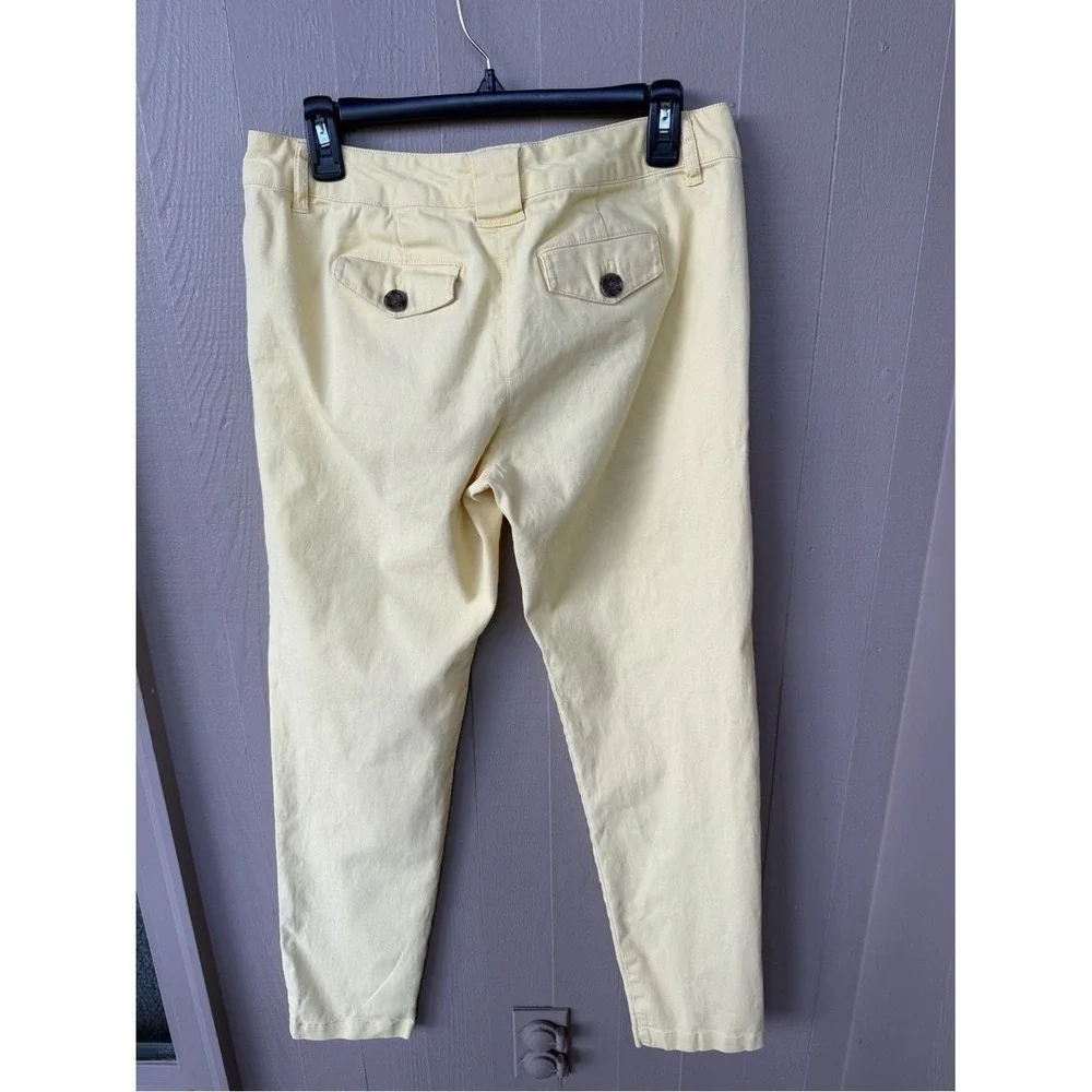 CAbi‎ Slim Leg Jeans - Pale Yellow Sz 4